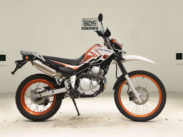 Yamaha SEROW XT250 2018