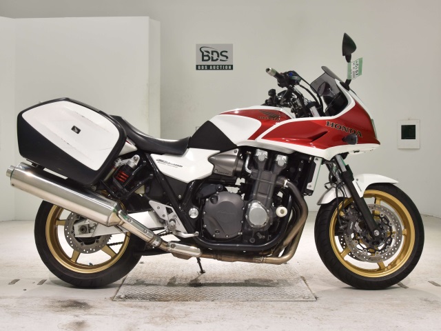 Honda CB1300SF ST 2011