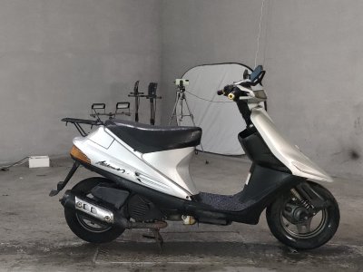 Suzuki ADDRESS V100