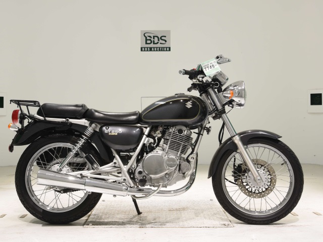 Suzuki ST250E 2011