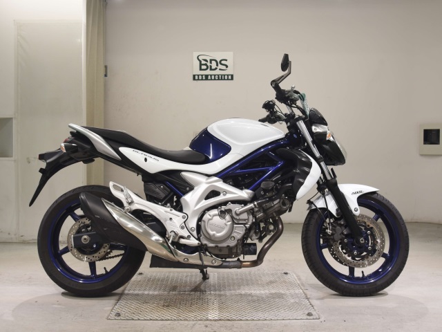 Suzuki GLADIUS SFV400 2011