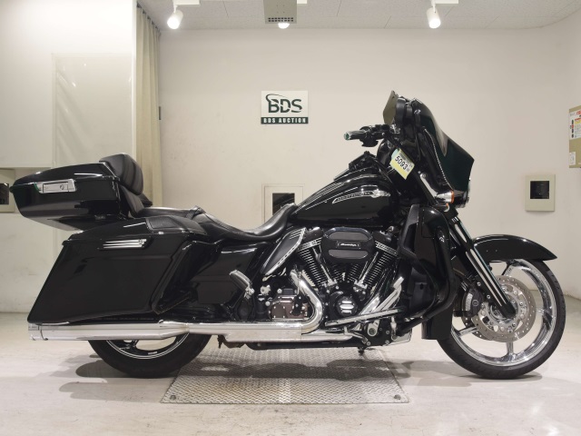 HD STREET GLIDE FLHXSE1800 2015