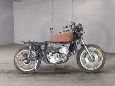 Suzuki GT750