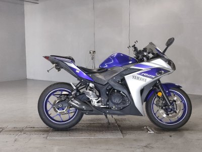 Yamaha YZF-R25 2015