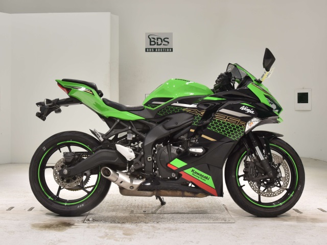 Kawasaki NINJA ZX-25R 2021