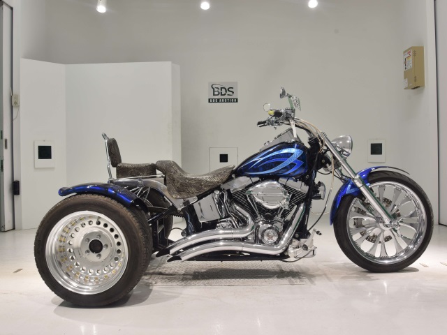HD SOFTAIL FXSTC1580 TRIKE 2006