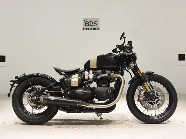 Triumph BONNEVILLE BOBBER 2025