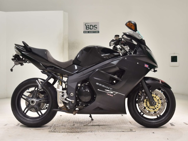 Triumph SPRINT ST 2011