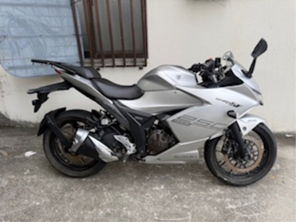Suzuki GIXXER SF250
