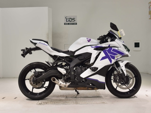 Kawasaki NINJA ZX-25R 2021