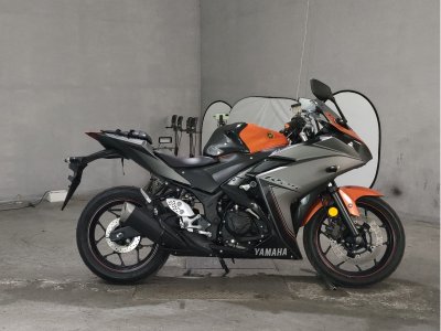 Yamaha YZF-R25 2016