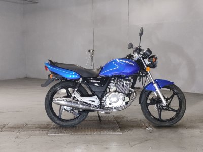 Suzuki EN125 2014