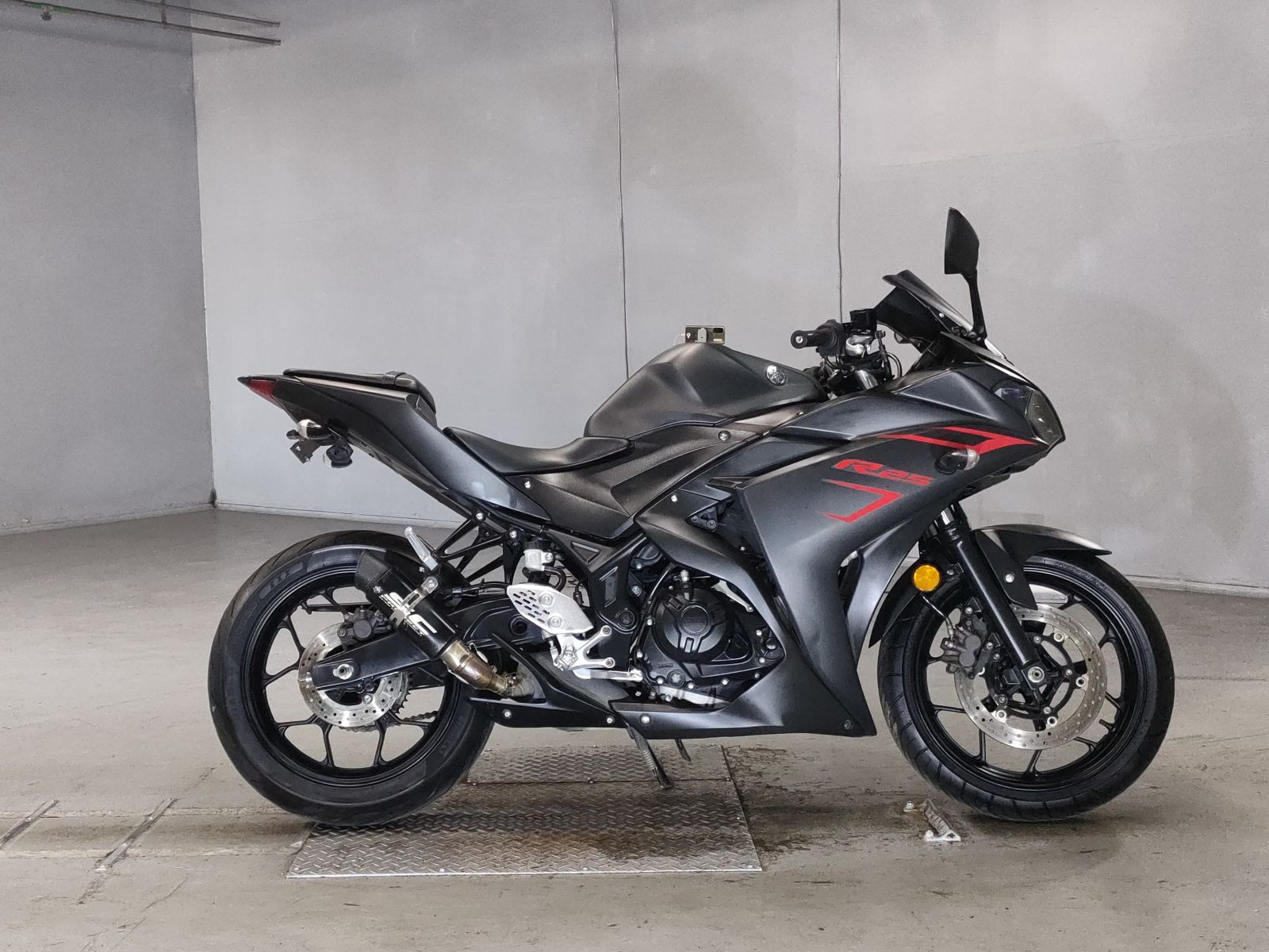 Yamaha YZF-R25 2016