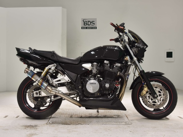 Yamaha XJR1200R 1996