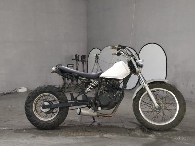 Yamaha TW200