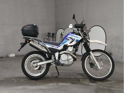 Yamaha SEROW XT250 2018