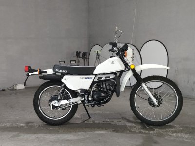 Suzuki TS185