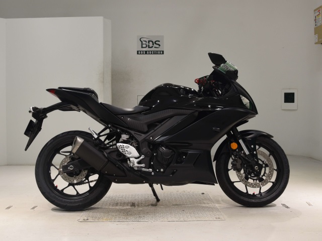 Yamaha YZF-R25 2021