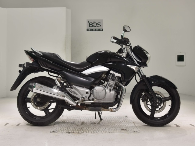 Suzuki GSR250