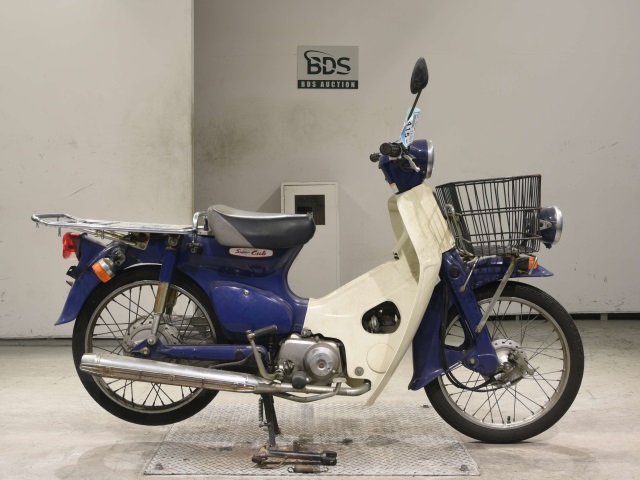 Honda C50 2002