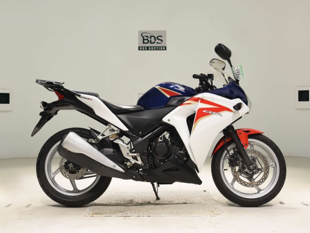 Honda CBR250R 2011