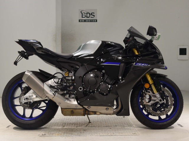 Yamaha YZF-R1M 2025