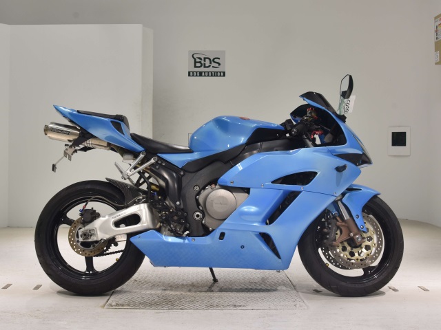 Honda CBR1000RR 2004