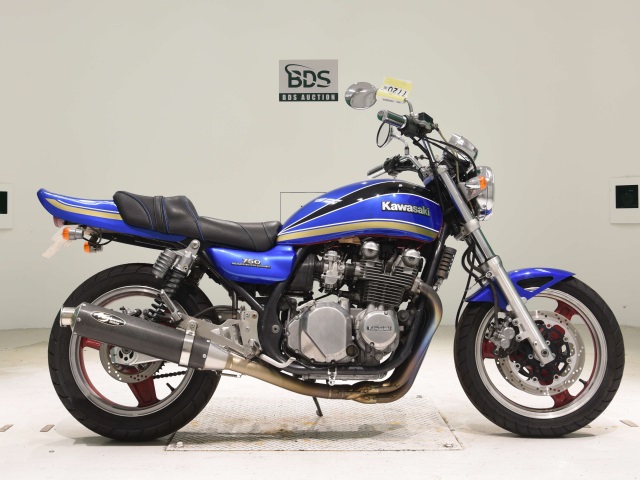 Kawasaki ZEPHYR750 2022
