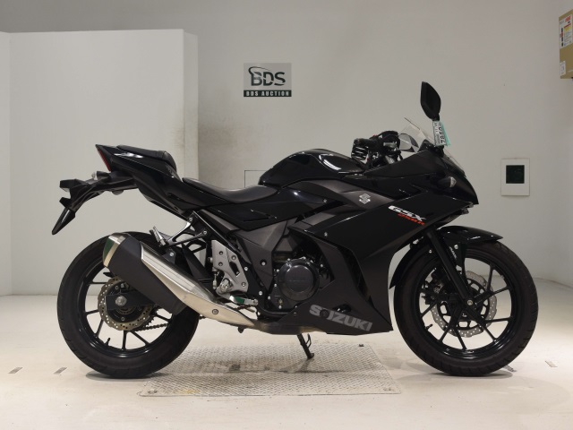 Suzuki GSX250R