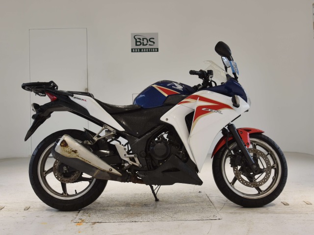 Honda CBR250R 2011