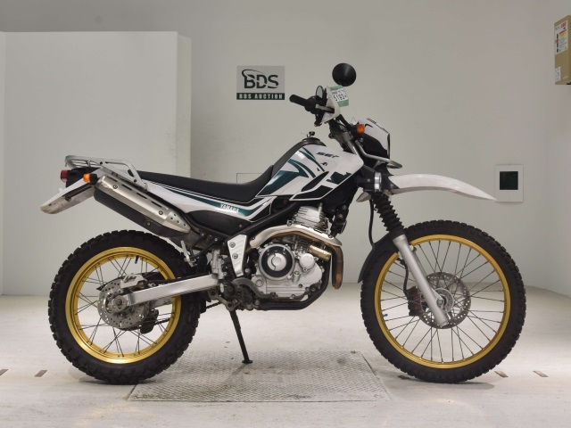 Yamaha SEROW XT250 2012