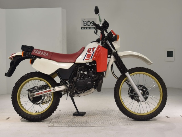 Yamaha DT125R TRAIL 1987