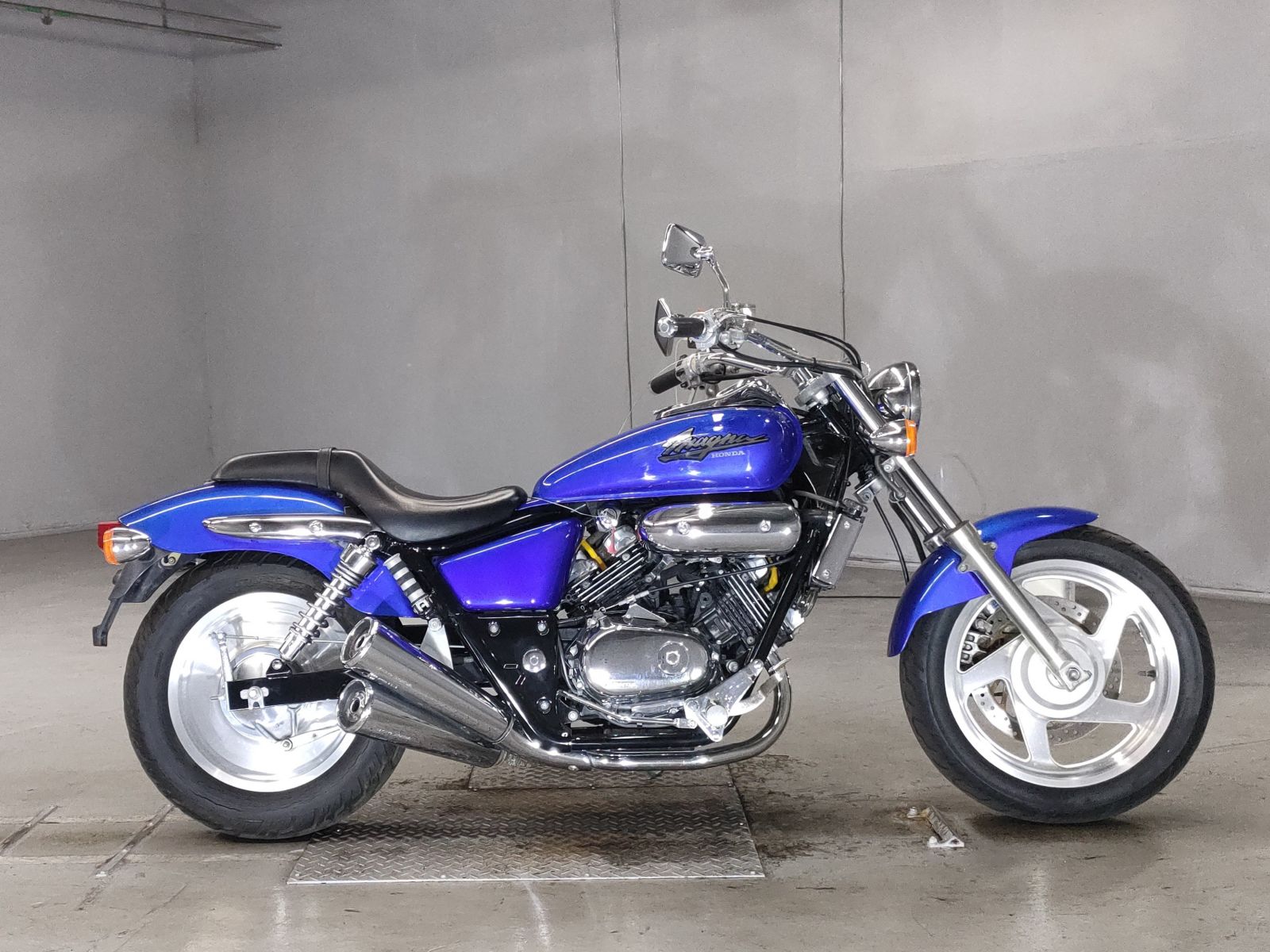 Honda MAGNA250 1999