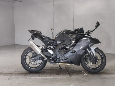 Kawasaki ninja zx-4r se 2025