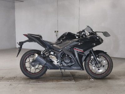 Yamaha YZF-R25 2018