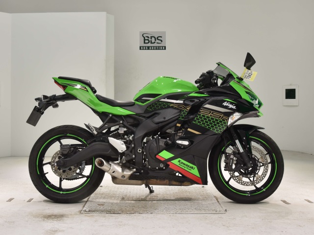 Kawasaki NINJA ZX-25R 2021