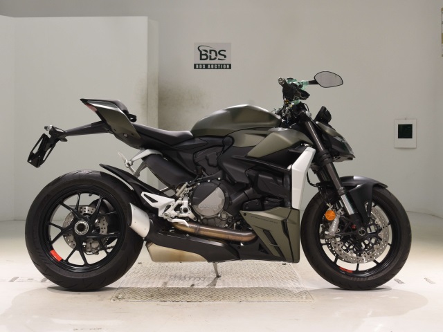 Ducati STREET FIGHTER V2 2024