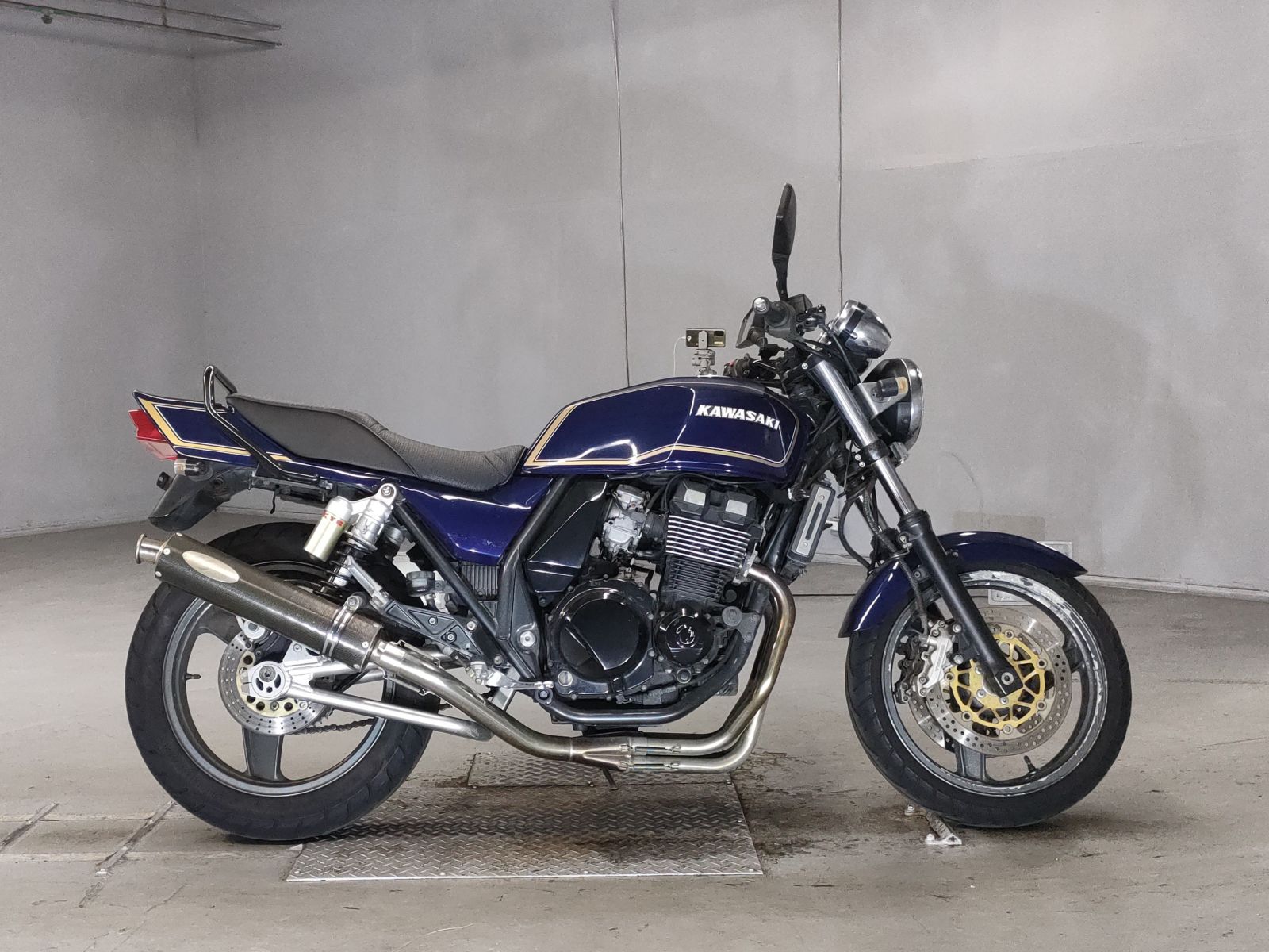 Kawasaki ZRX400 2005