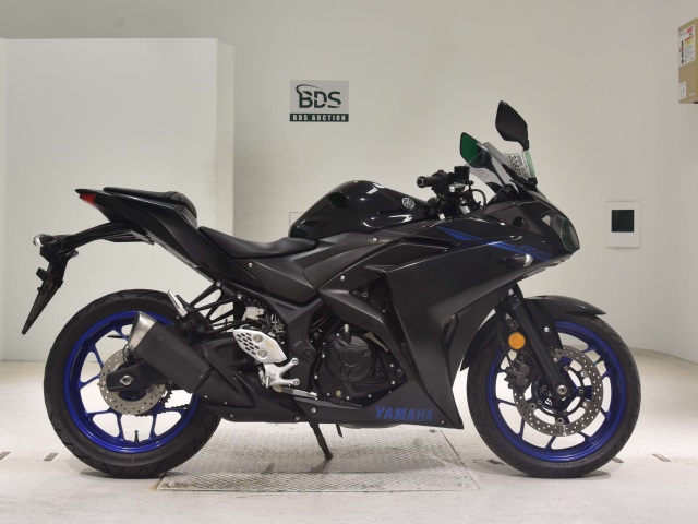 Yamaha YZF-R25A 2018