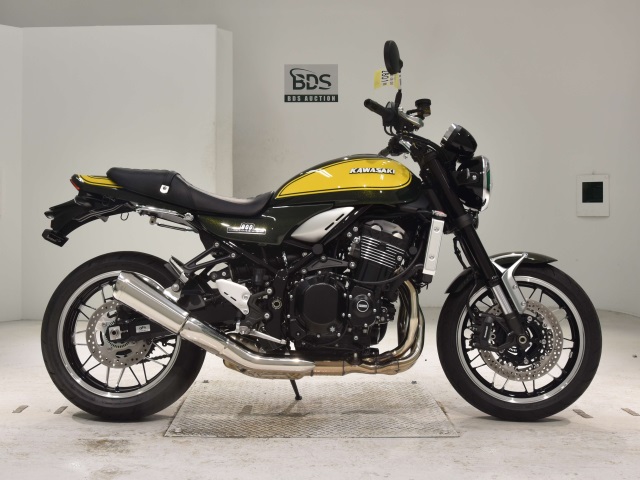 Kawasaki Z900RS 2023