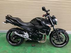 Suzuki GSR400A 2011