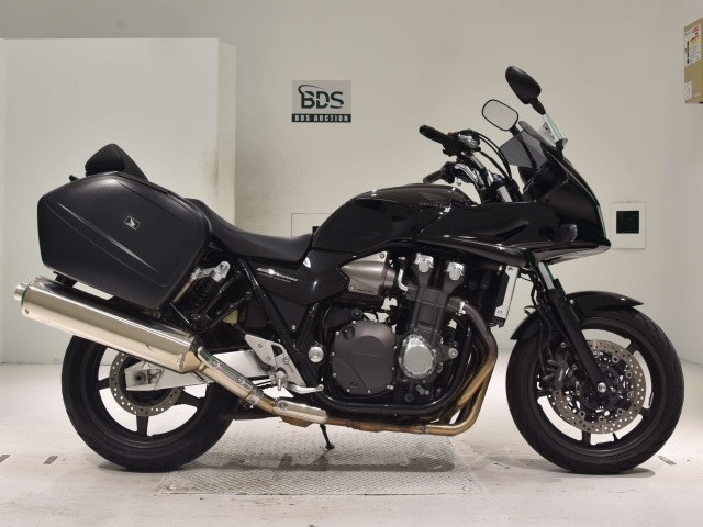 Honda CB1300SF ST 2011