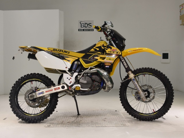 Suzuki RMX250S