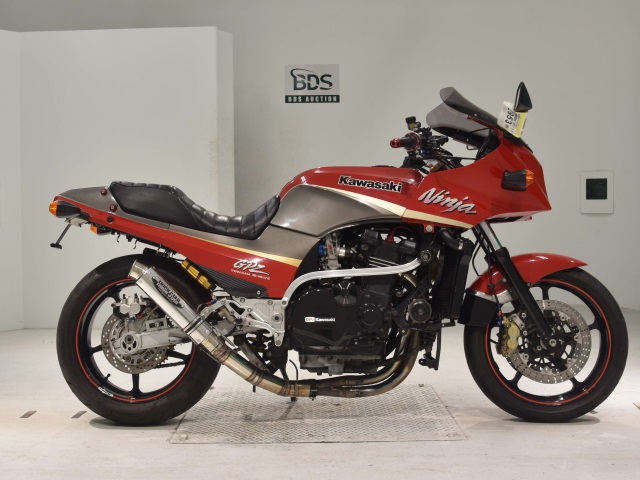 Kawasaki GPZ900R 1998