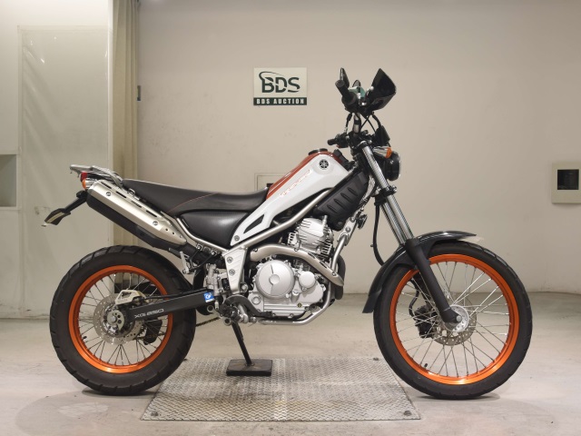 Yamaha TRICKER 2018