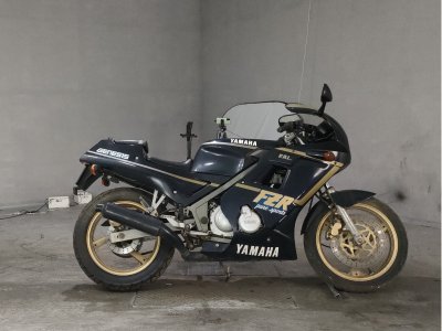 Yamaha FZR250 1987