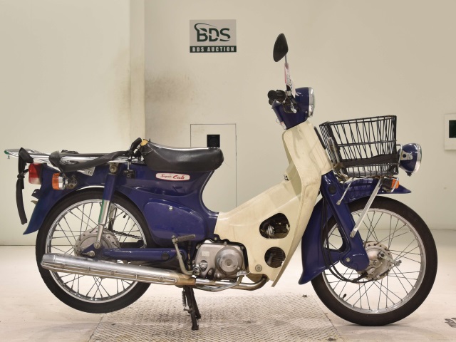Honda C50 2002