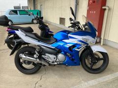 Suzuki GSR250F