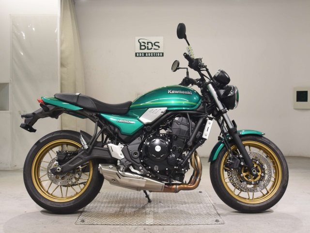 Kawasaki Z650RS 2025