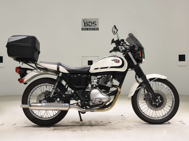 Kawasaki W230 2025